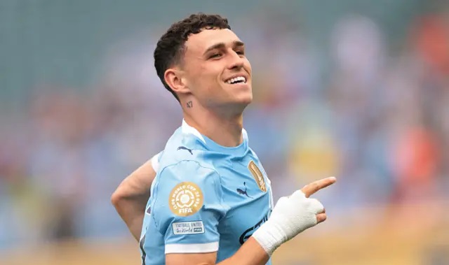 Man City thắng đậm Wydad Athletic nhưng thiếu trọn vẹn vì thẻ đỏ